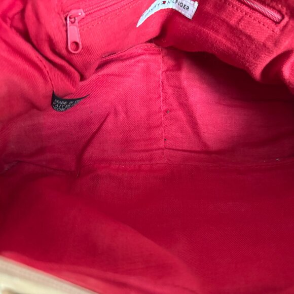 Tommy HIlfiger everyday basic bag - Tan with Red lining - well loved. - Picture 8 of 15